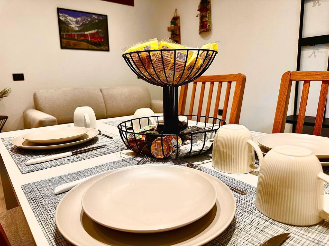 Casa Armida Apartment Tirano Luaran gambar